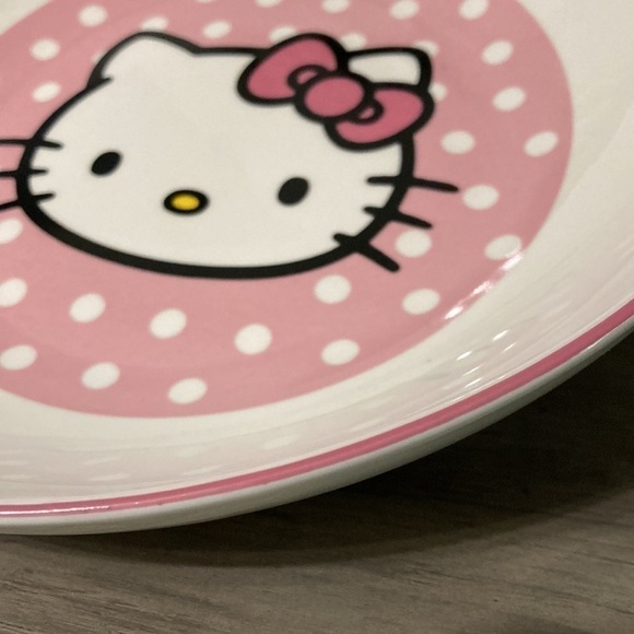CLEARANCE CLOSE OUT SALE! HELLO KITTY LARGE CERAMIC PASTA BOWL - Picture 3 of 8